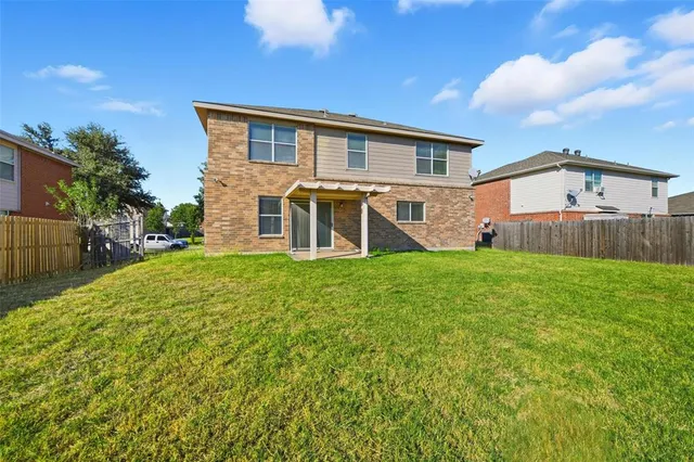 $240,000 | 717 Redwing Drive, Saginaw, TX 76131