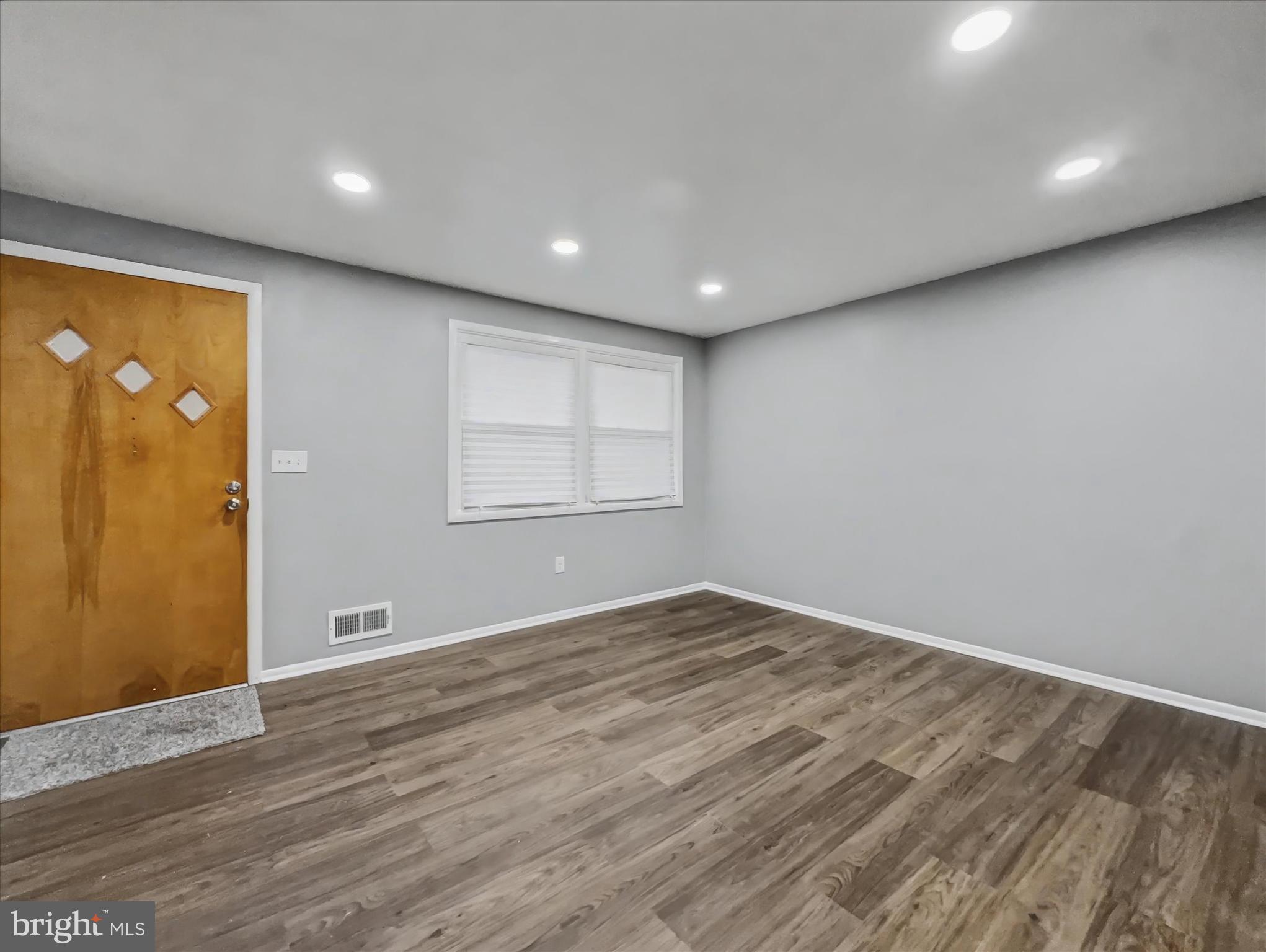 3 Haley Road Baltimore, MD 21221 - Photo 3 of 22