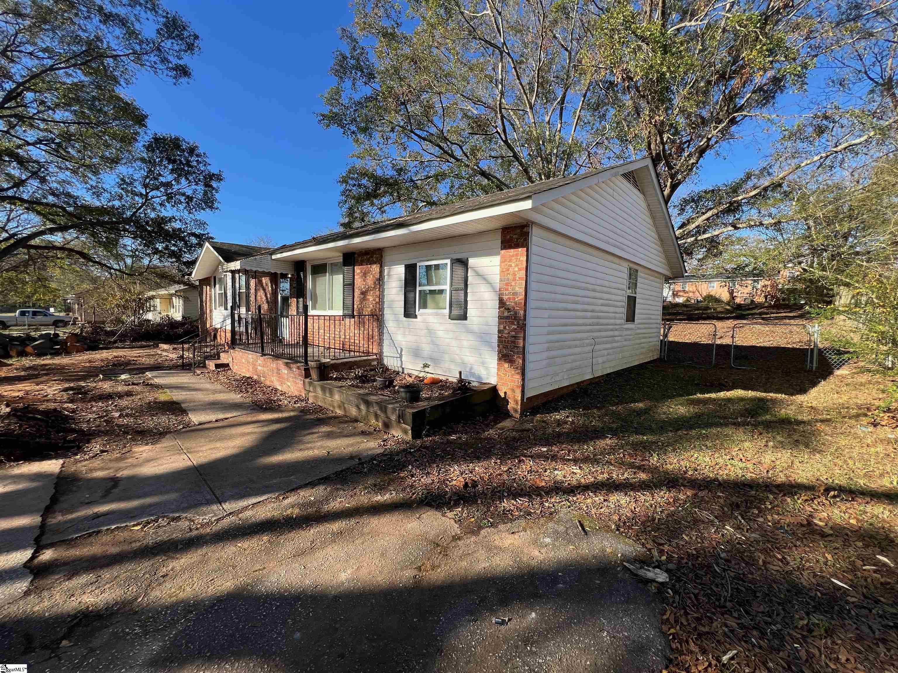809 Hellams Street Fountain Inn, SC 29644 - Photo 2 of 7 Gallery Image 2