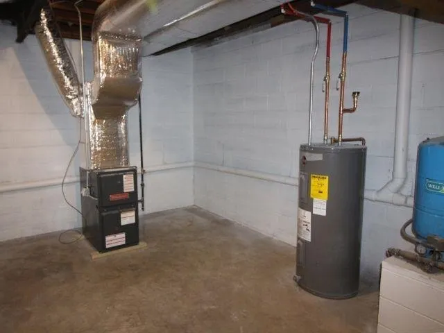 $3,250 | 66 Goodhue Road, Derry, NH 03038