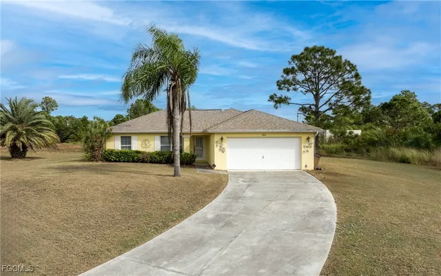 $324,900 | 2812 Beth Avenue North, Lehigh Acres, FL 33971