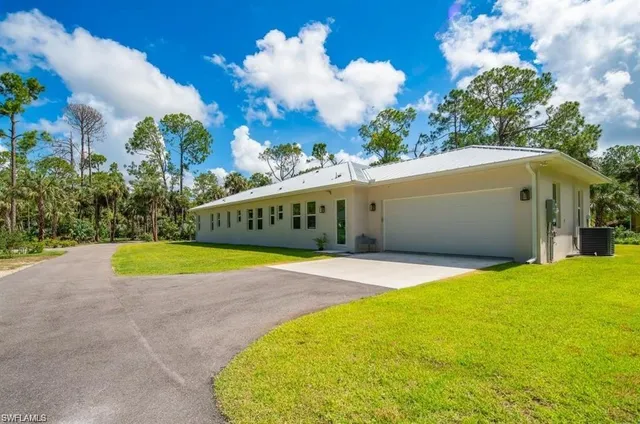 a view of an outdoor space and a yard