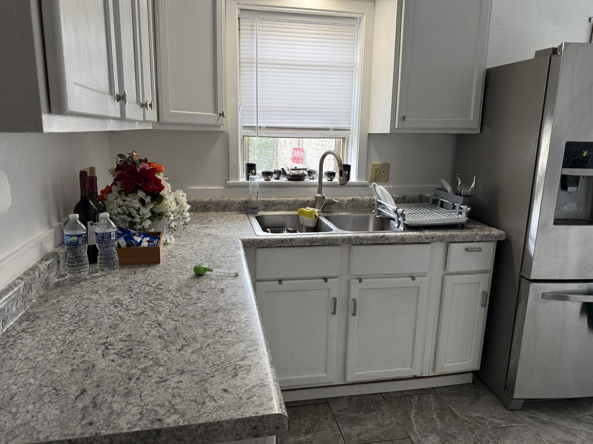 8820 West Mill Road Milwaukee, WI 53225 - Photo 11 of 15 11 Kitchen