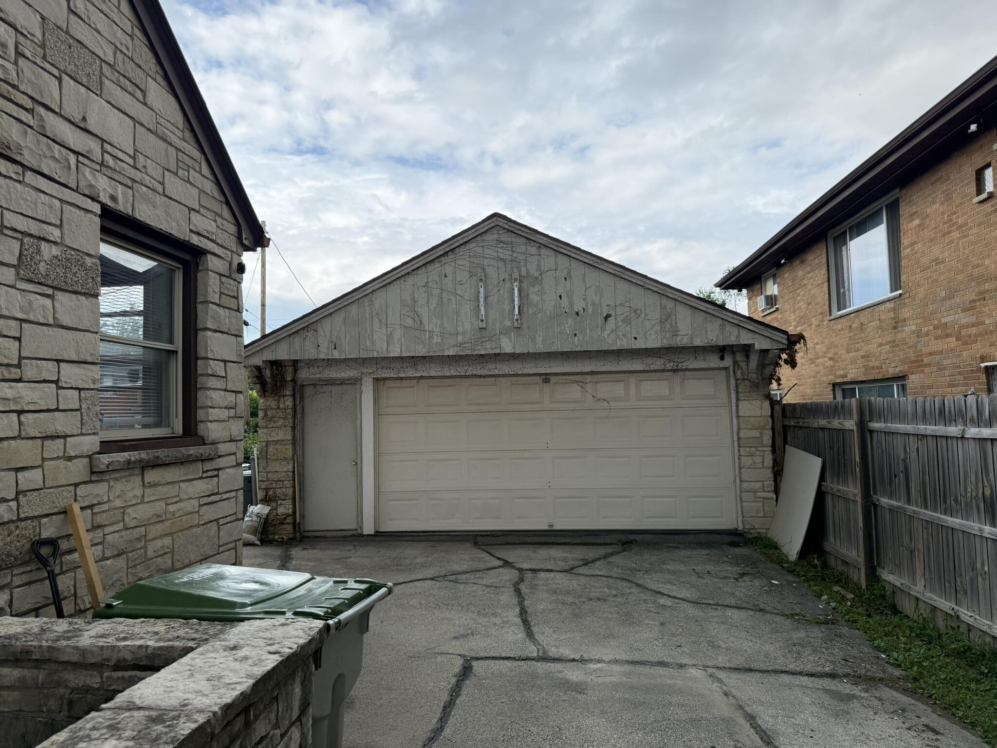 8820 West Mill Road Milwaukee, WI 53225 - Photo 2 of 15 2 Garage