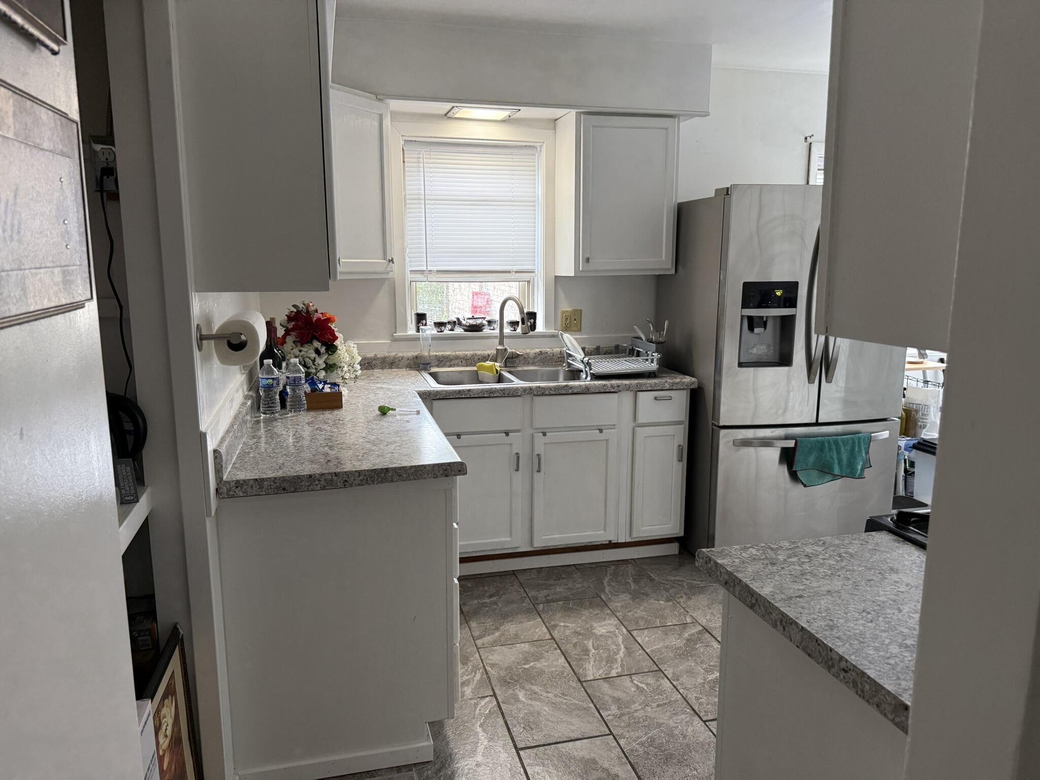 8820 West Mill Road Milwaukee, WI 53225 - Photo 10 of 15 10 Kitchen