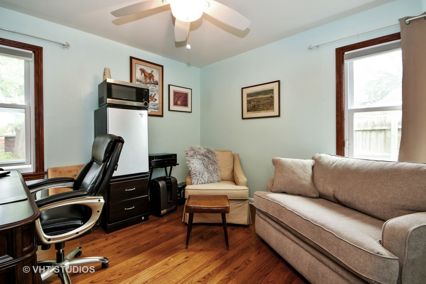 10801 Mayfield Avenue Chicago Ridge, IL 60415 - Photo 6 of 10 a living room with furniture and a window