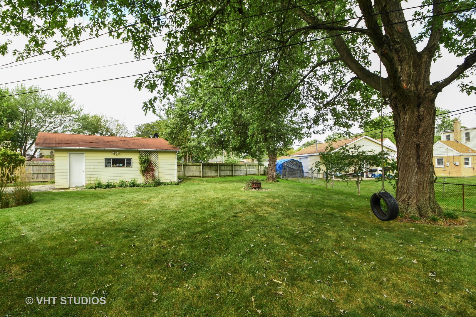 10801 Mayfield Avenue Chicago Ridge, IL 60415 - Photo 10 of 10 a view of a house with yard and a garden