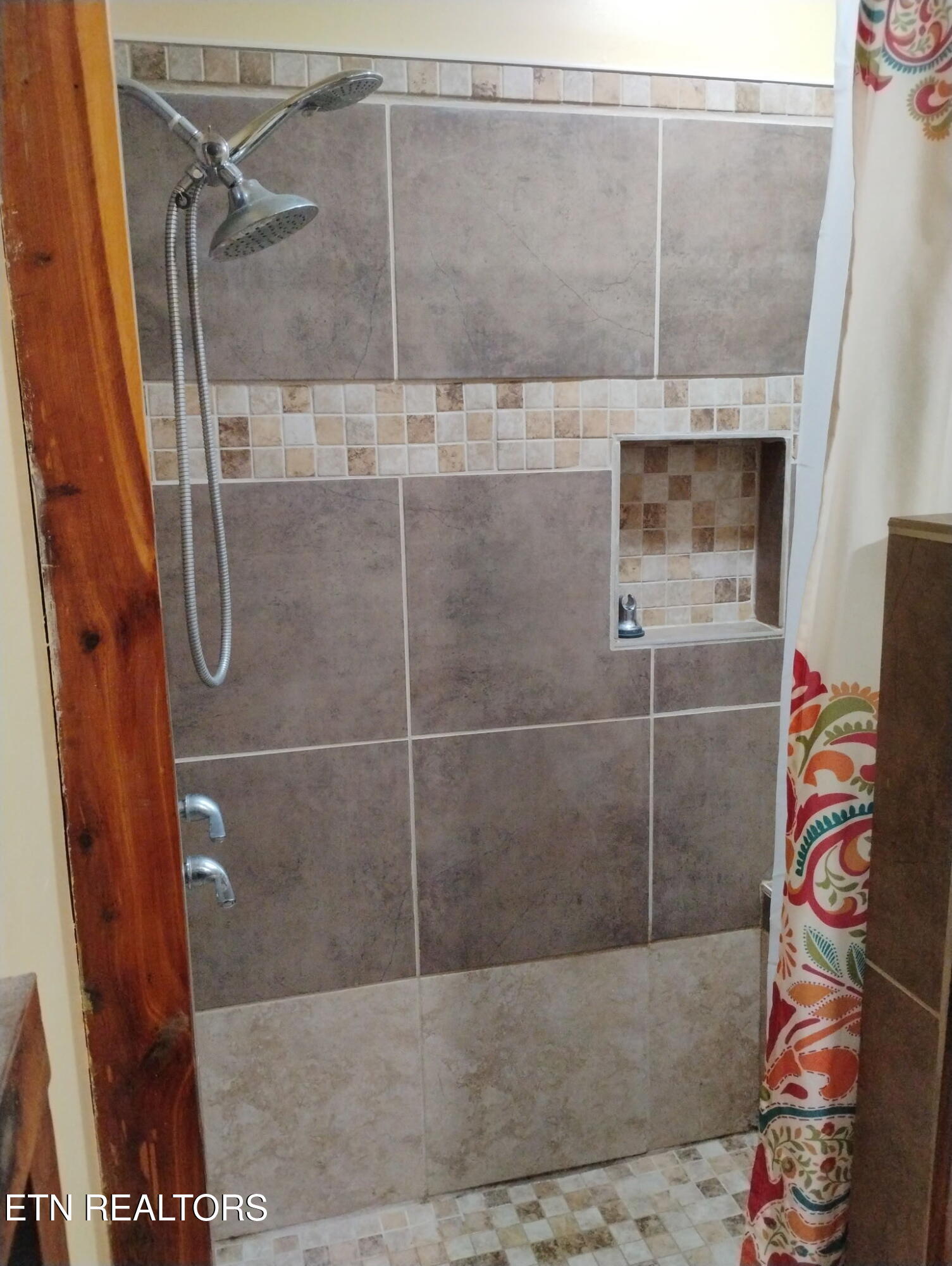 1223-1235 Rocky Flats Road Cosby, TN 37722 - Photo 36 of 38 Bath Main house