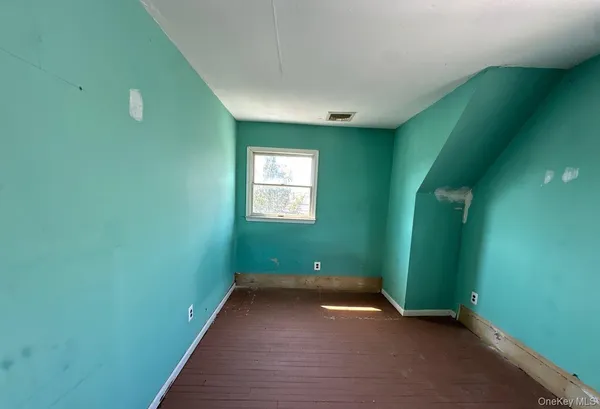 $499,900 | 97 Pardee Avenue, Islip, NY 11751