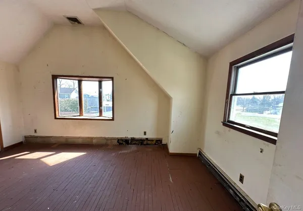 $499,900 | 97 Pardee Avenue, Islip, NY 11751