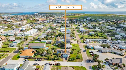$700,000 | 424 Trojan Street, Port Aransas, TX 78373