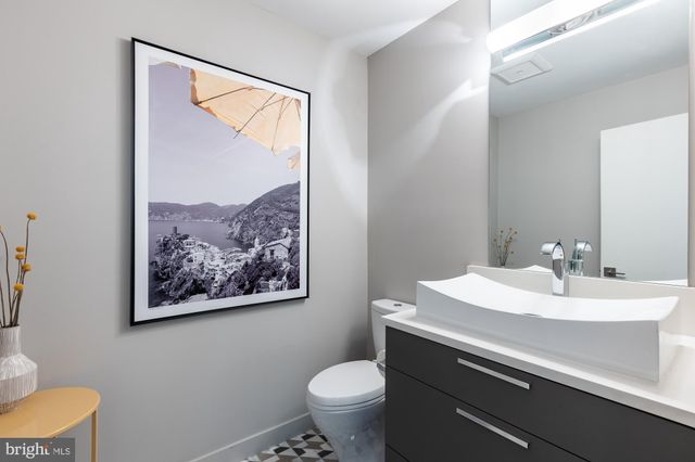 $2,445,000 | 1124 Dominion Court, McLean, VA 22102