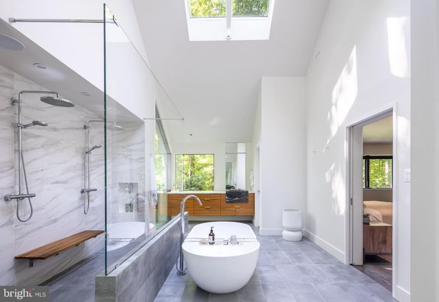 $2,445,000 | 1124 Dominion Court, McLean, VA 22102