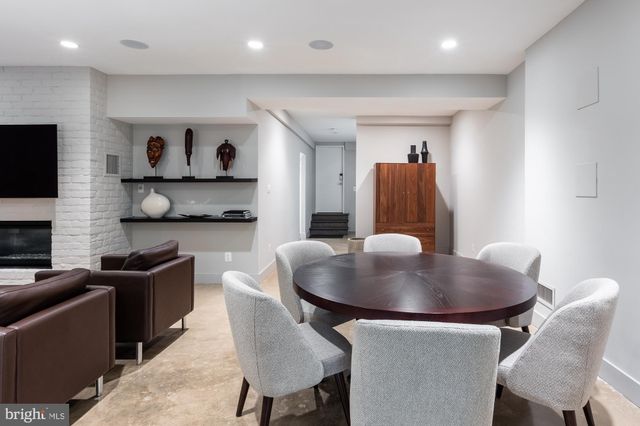 $2,445,000 | 1124 Dominion Court, McLean, VA 22102