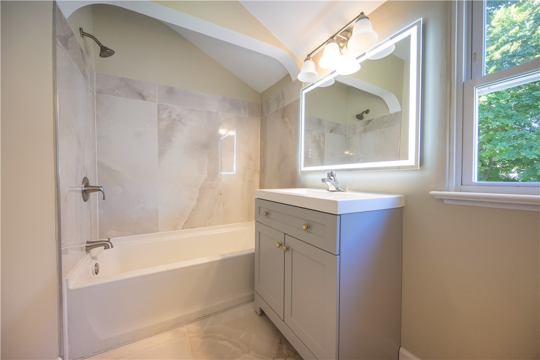 45 Isabelle Street Rochester, NY 14606 - Photo 13 of 24