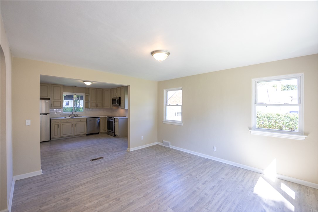 45 Isabelle Street Rochester, NY 14606 - Photo 6 of 24