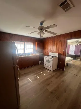 $875 | 131 Patrick Drive, Unit B, Fort Walton Beach, FL 32547