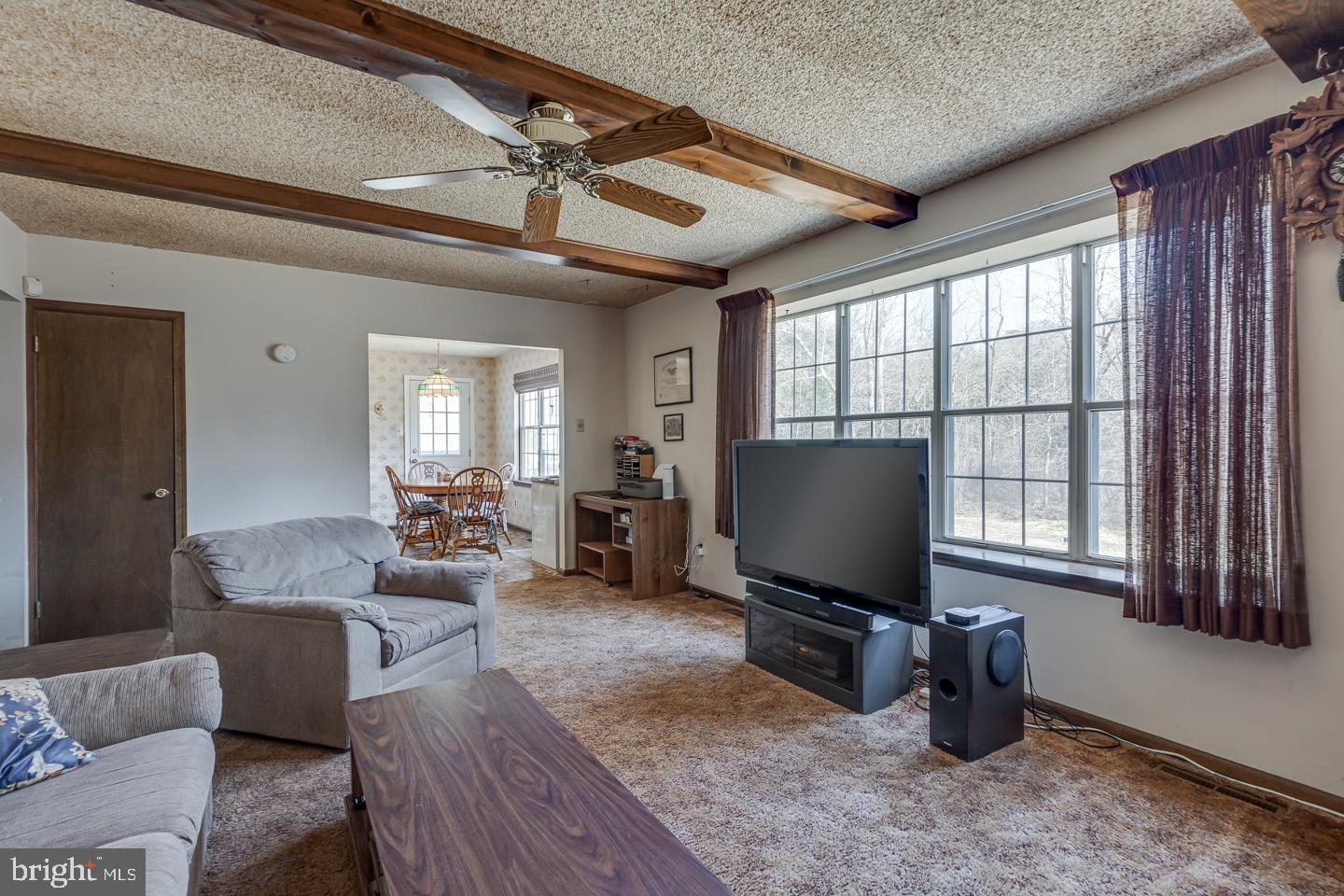 113 Heath Road Medford, NJ 08055 - Photo 11 of 38 Family Room