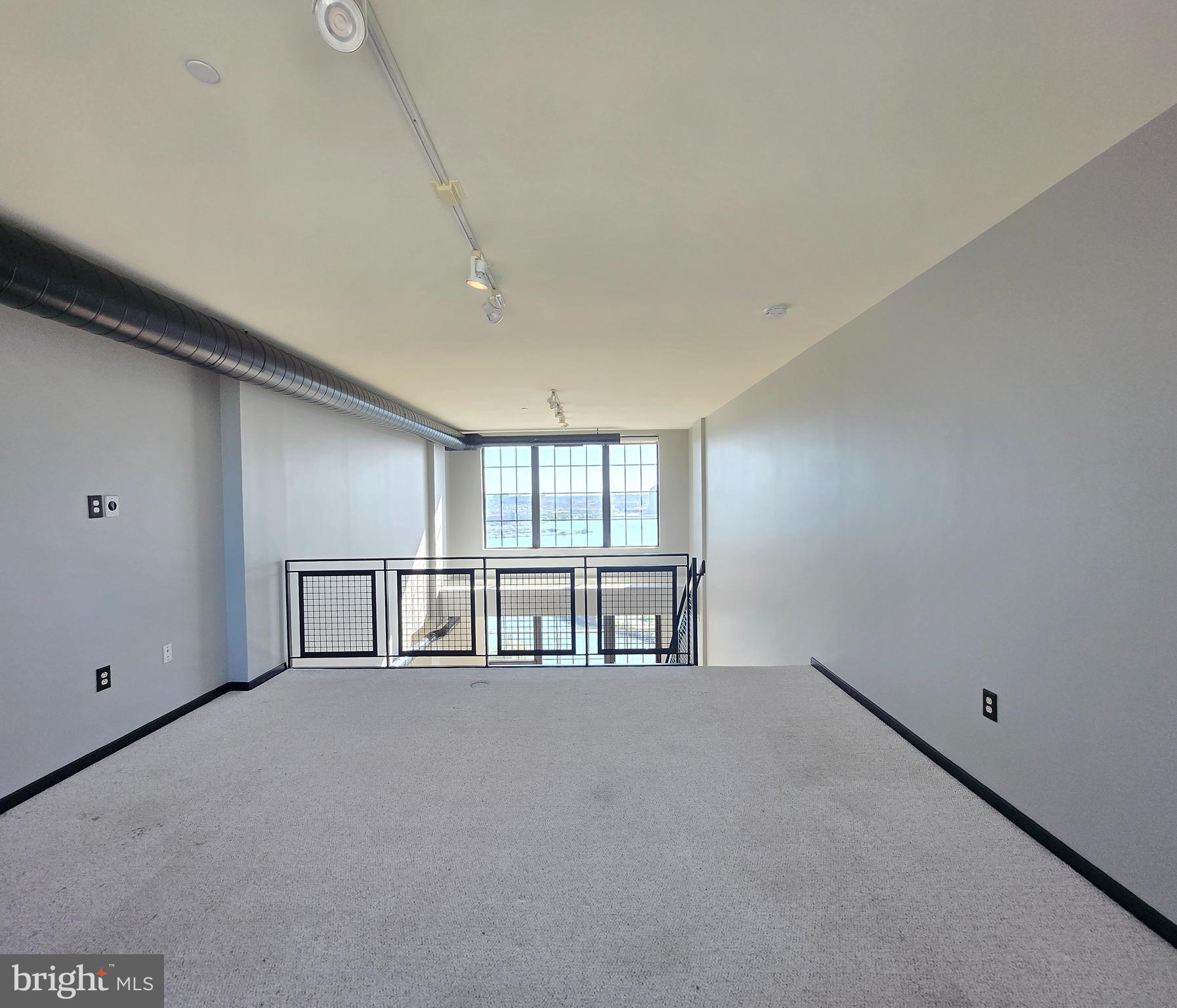 1200 Steuart Street, Unit 1913 Baltimore, MD 21230 - Photo 17 of 57 Expansive upper-level Loft.