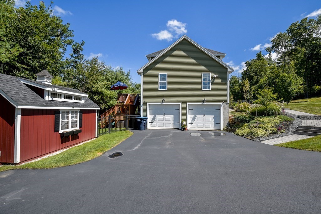 43 Draper Woods Road Sturbridge, MA 01518 - Photo 4 of 27