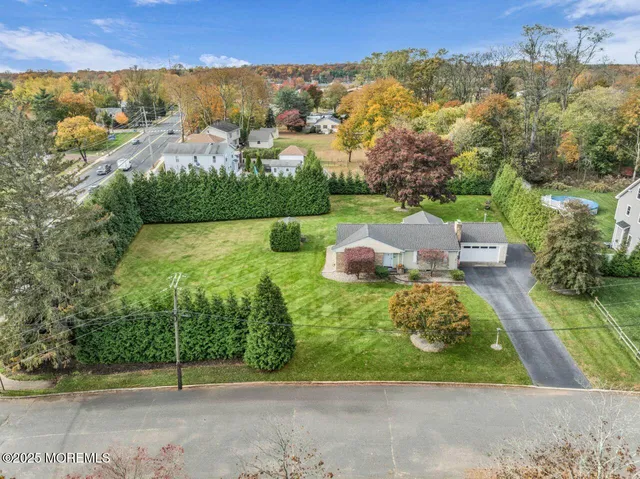 $749,900 | 201 Dogwood Lane, Lincroft, NJ 07738