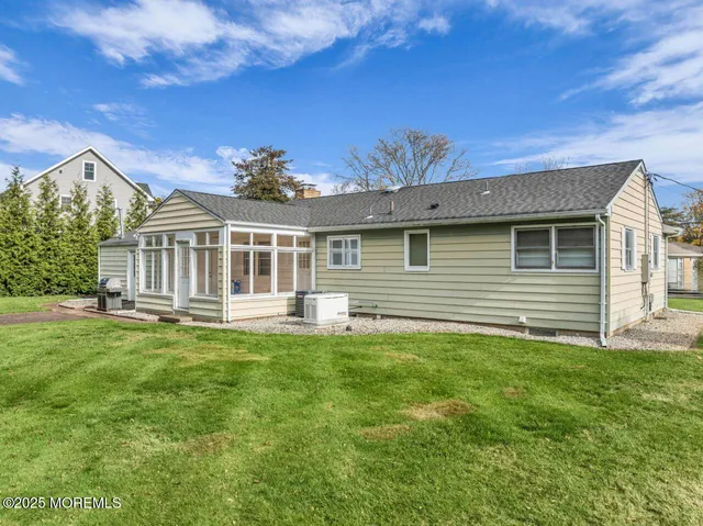 $749,900 | 201 Dogwood Lane, Lincroft, NJ 07738