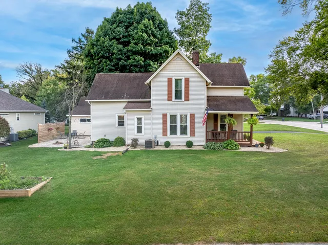$384,900 | 1808 Washington Street, Valparaiso, IN 46383