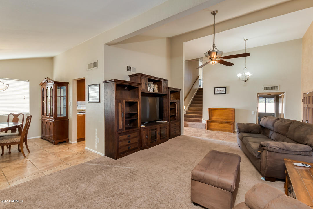 3378 West Grandview Road Phoenix, AZ 85053 - Photo 5 of 55 3378 W Grandview Road