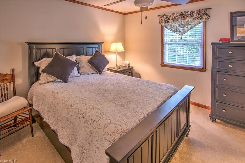 1596 Beckner Road Lexington, NC 27292 - Photo 24 of 29 Upper level bedroom with Jack & Jill bathroom.