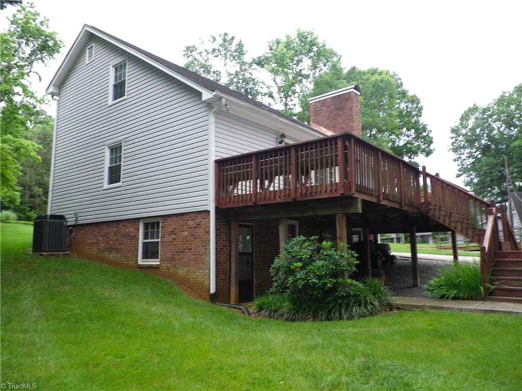1596 Beckner Road Lexington, NC 27292 - Photo 4 of 29 Cute salt box with basement offers multiple living spaces.