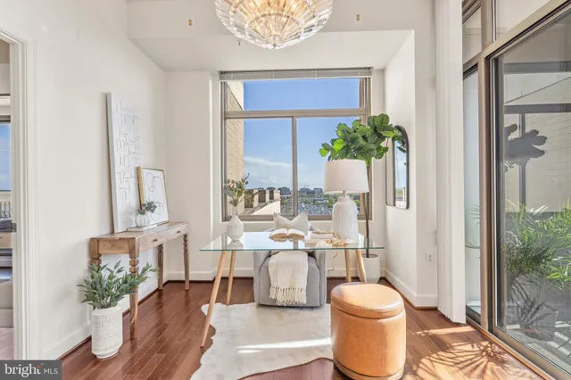 $799,000 | 3650 South Glebe Road, Unit 1050, Arlington, VA 22202