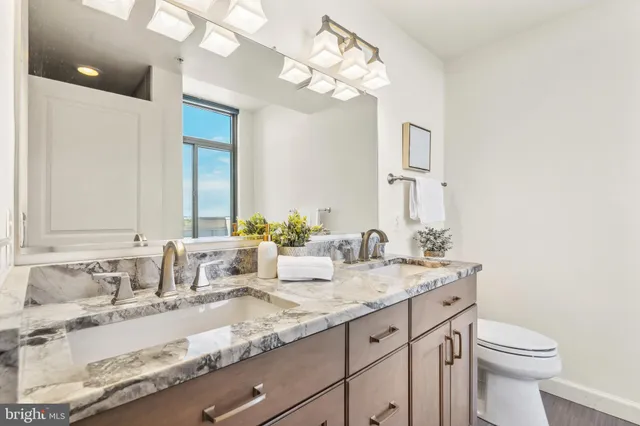 $799,000 | 3650 South Glebe Road, Unit 1050, Arlington, VA 22202