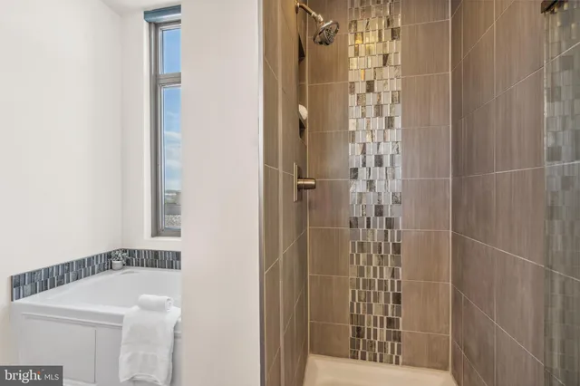 $799,000 | 3650 South Glebe Road, Unit 1050, Arlington, VA 22202