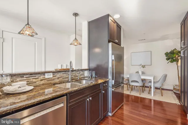 $799,000 | 3650 South Glebe Road, Unit 1050, Arlington, VA 22202