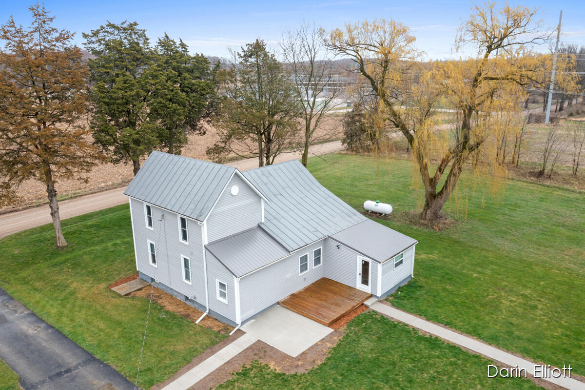 1777 Marquette Road Ionia, MI 48846 - Photo 5 of 49 IMG_1047