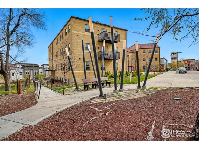 a view of a house with entertaining space