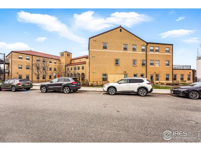 $260,000 | 2835 West Parkside Place, Unit 305, Denver, CO 80221