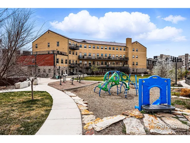 $260,000 | 2835 West Parkside Place, Unit 305, Denver, CO 80221