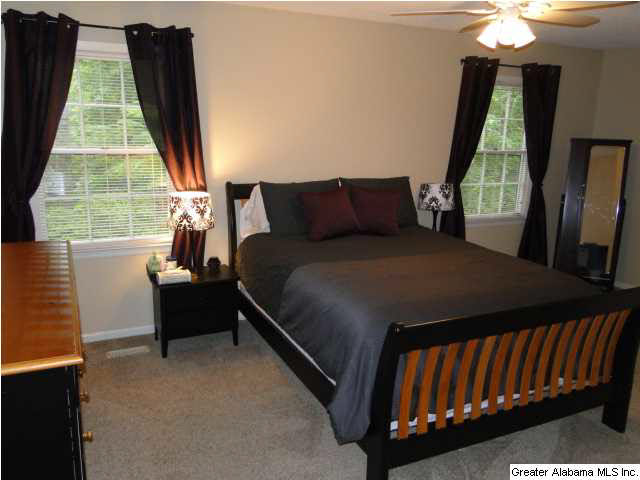 1821 Hamilton Road Pelham, AL 35124 - Photo 7 of 16