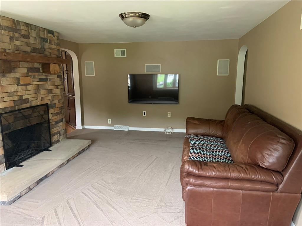 1960 Rte 908 Natrona Heights, PA 15065 - Photo 4 of 25 Gallery Image 4