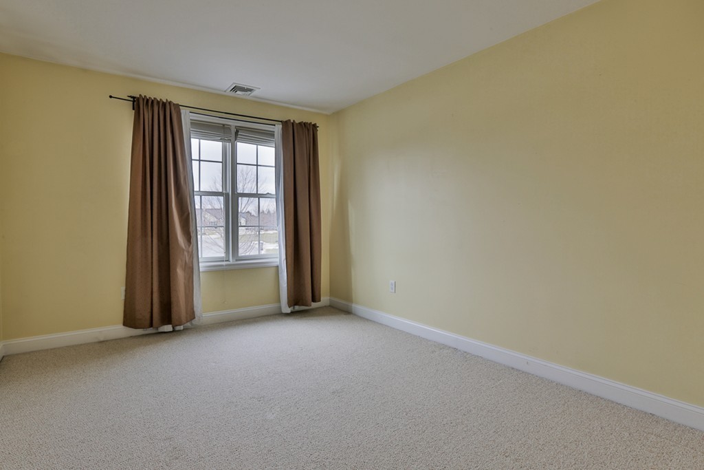72 Mountain Village Road, Unit 72 Windham, NH 03087 - Photo 19 of 25