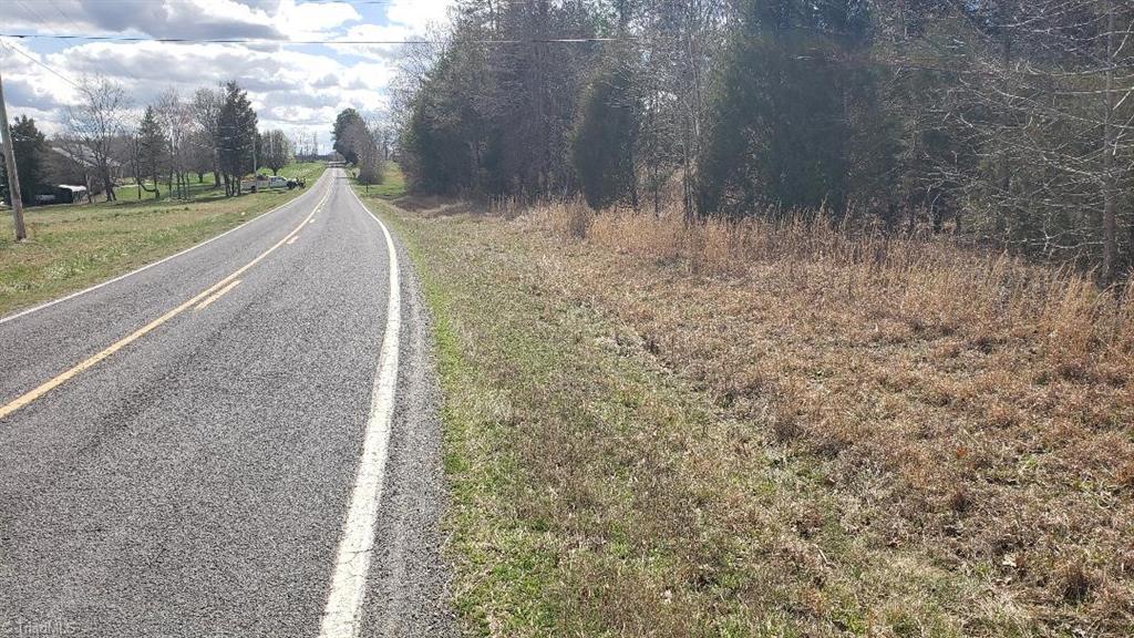 833 Calahaln Road Mocksville, NC 27028 - Photo 6 of 15 Calahaln Rd looking south, property is on right