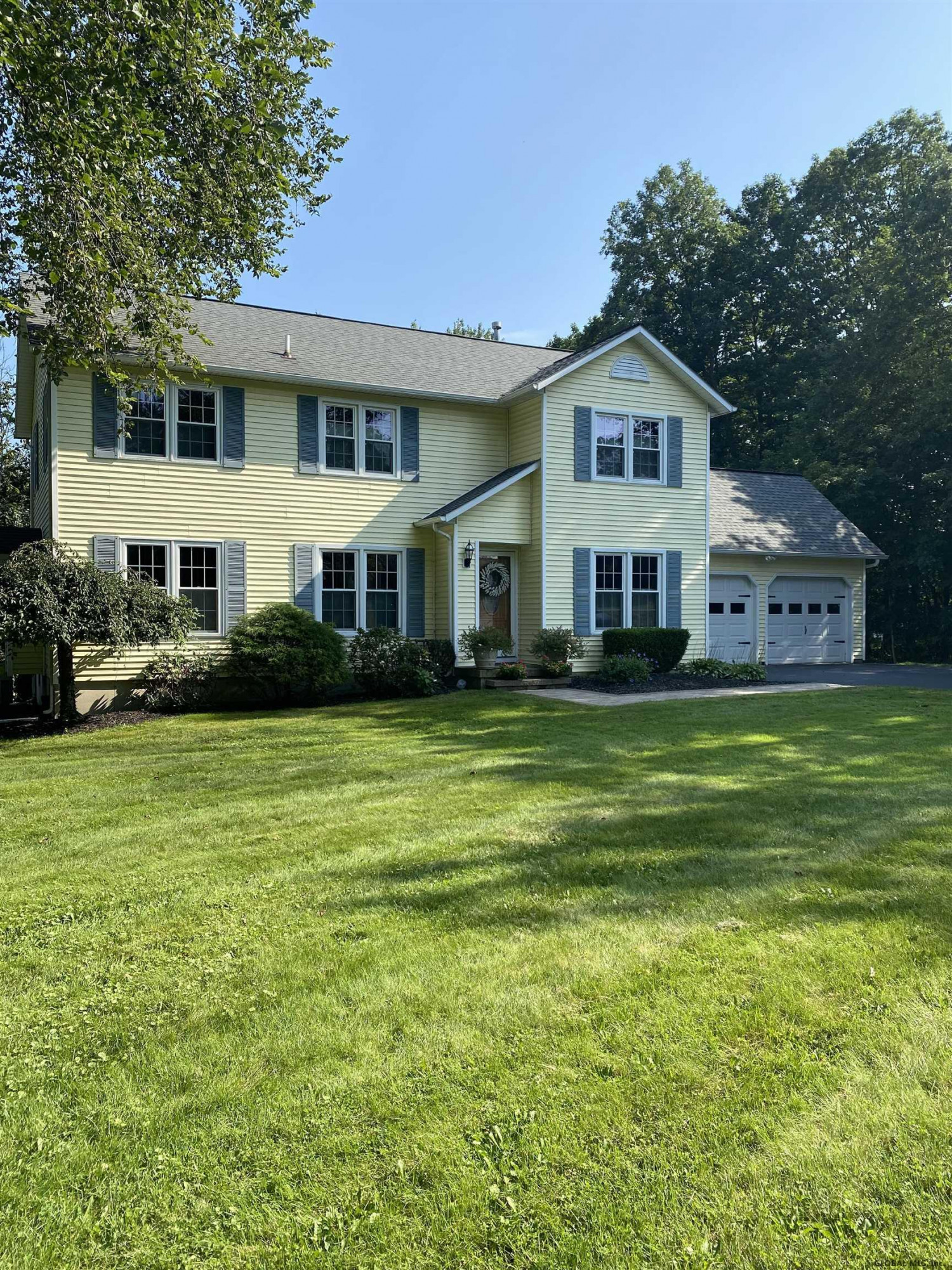 95 Swatling Road Colonie, NY 12110 - Photo 1 of 18 Photo 1