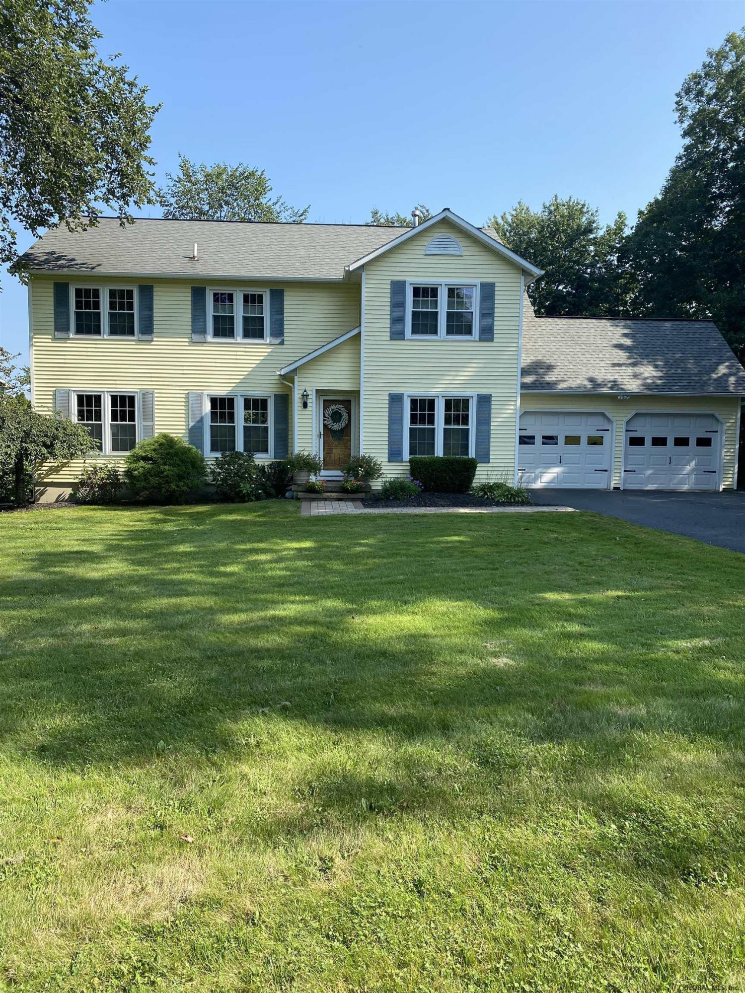 95 Swatling Road Colonie, NY 12110 - Photo 2 of 18 Photo 2