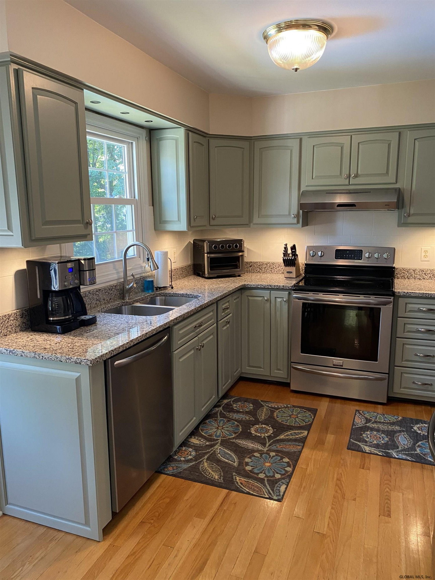 95 Swatling Road Colonie, NY 12110 - Photo 5 of 18 Photo 5