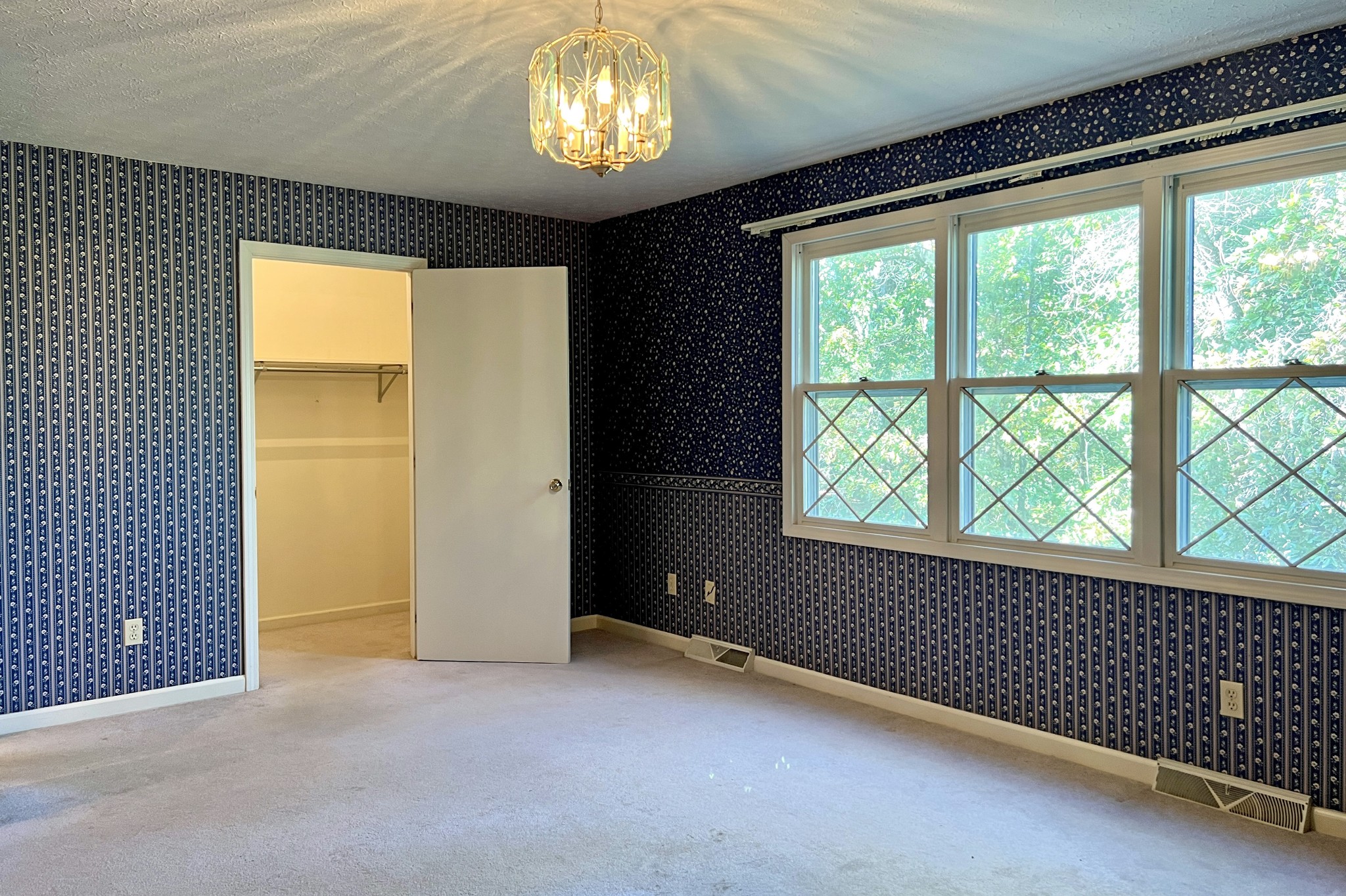 1015 Salem Road Franklin, KY 42134 - Photo 22 of 61 a view of an empty room with a window