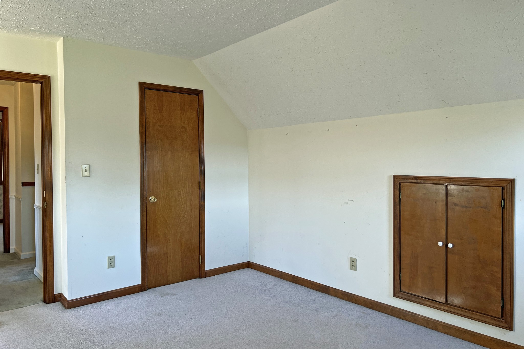 1015 Salem Road Franklin, KY 42134 - Photo 29 of 61 an empty room with closet area