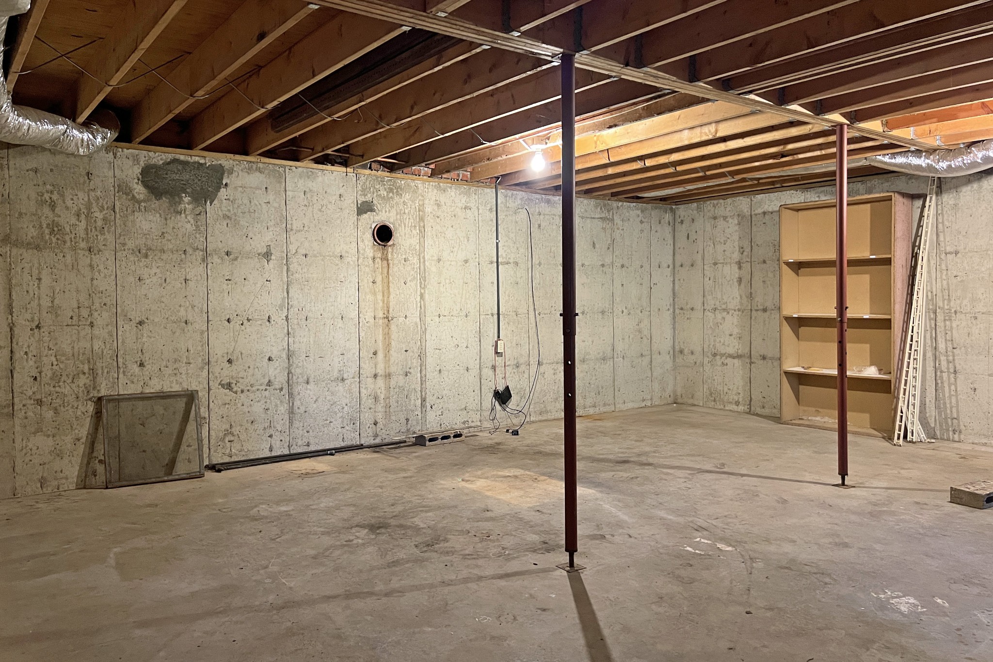 1015 Salem Road Franklin, KY 42134 - Photo 40 of 61 a view of an empty room