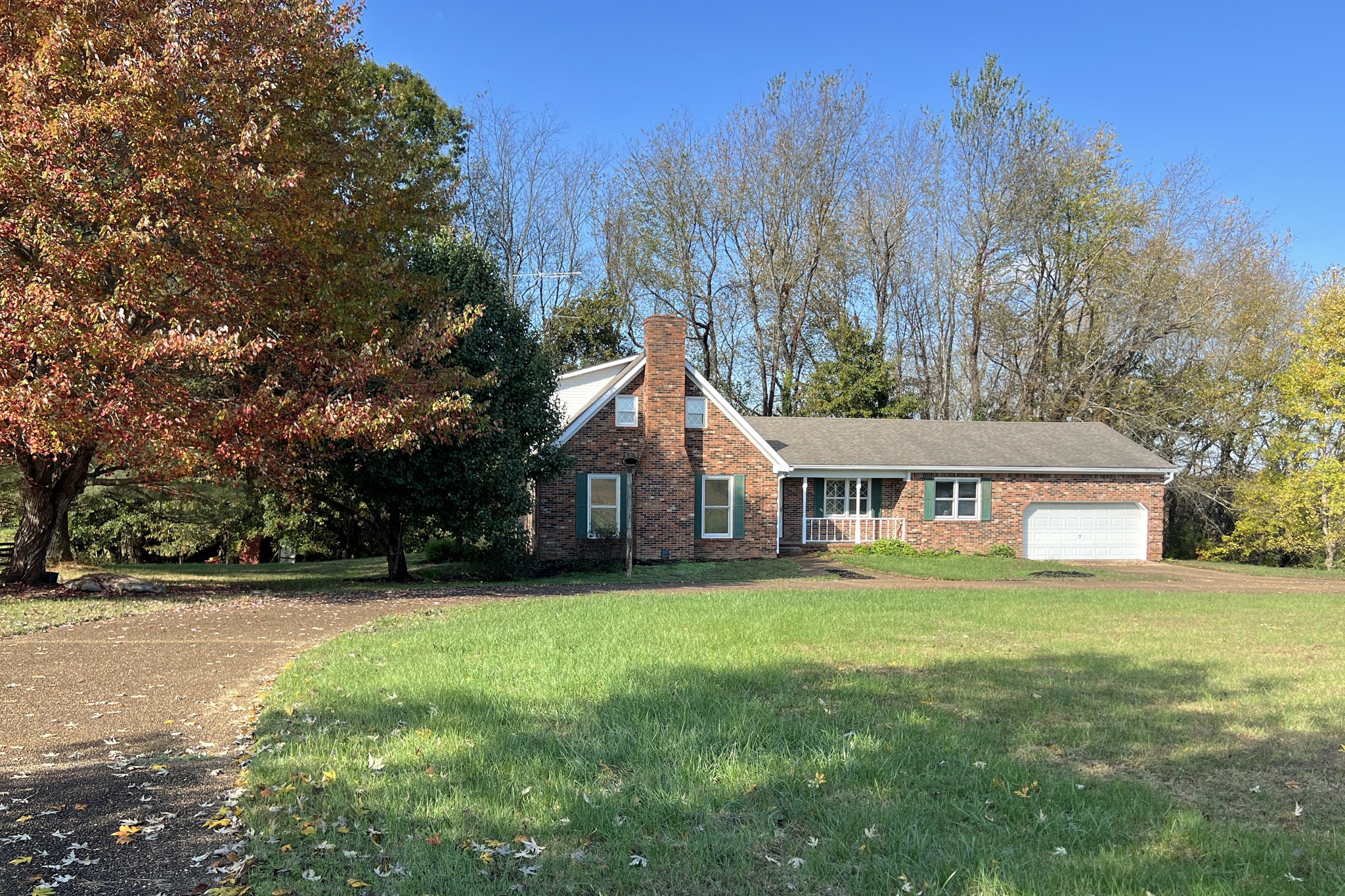 1015 Salem Road Franklin, KY 42134 - Photo 45 of 61 a front view of a house with a yard and trees