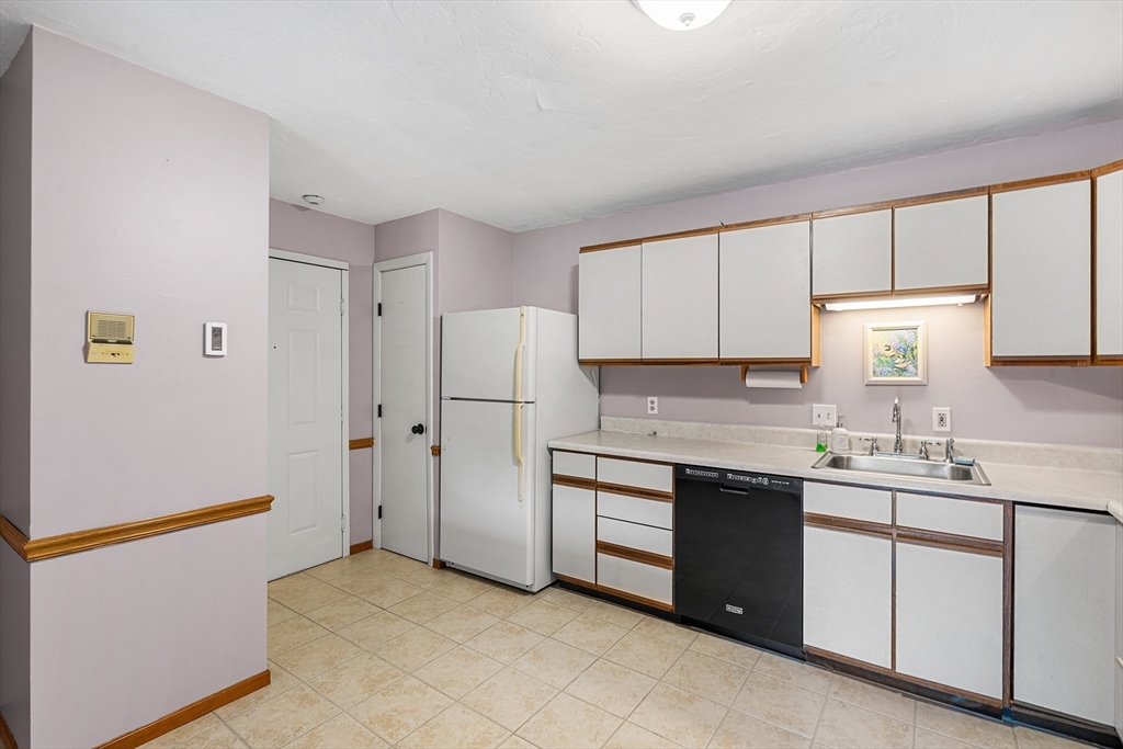 6 Apricot Street, Unit 10 Worcester, MA 01603 - Photo 2 of 33